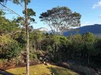 Casa Beija-flor in Vale do Capão, close to beautiful trails and waterfalls Hotels in Palmeiras