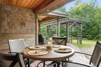 Modern rustic lodge set in the White Mountains and minutes from North Conway.
