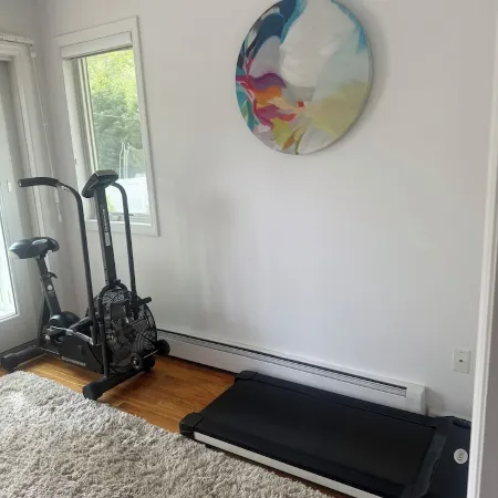 Hamptons Getaway 3 Bed 2 Bath with Hot Tub