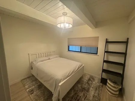 Newly updated 4-bedroom house with AC, WiFi in serene Lake Almanor Country Club