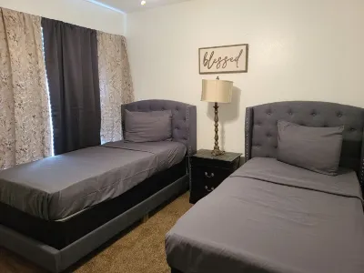 House of Comfort, A centrally located 4 bedroom home. Oriole Park 주변 호텔