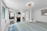 Seahorse Suite 1 Bedroom Villa by RedAwning