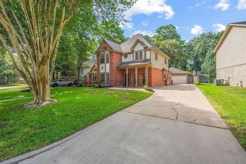 Open, Comfortable Kingwood Home Family Friendly With Pool MUST SEE