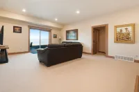 Gorgeous unobstructed views of Bear Lake. Sleeps 32. Minutes away from Bear Lake