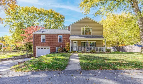 NFL Draft Rental for 2026: 4-bedroom house, 11 miles from downtown Pittsburgh. Hotels in Oakmont