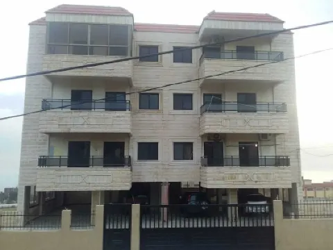 Quite  appt   and sea view to relax your stay 10 min to Sidon  20 min to Beirut Hotels in 