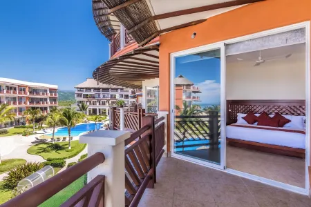 Breathtaking Beachfront Condo with luxurious amenities!