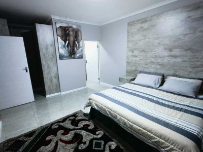 Lovely 2-bedroom apartment in Port Shepstone.
