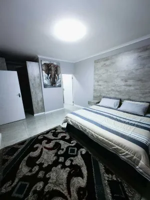 Lovely 2-bedroom apartment in Port Shepstone.