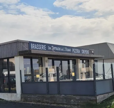 At the foot of Plage de la falaise