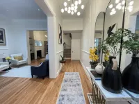Spacious 5-bdrm house w/ WiFi, AC, and Laundry in charming MT. Vernon Baltimore
