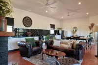 The Caretakers Cottage- Tranquil countryside escape