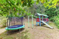 Wonderful 5-bedroom family villa with AC, Large Pool & Slide