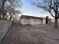 4 bedroom Family friendly and spacious house in the South Valley area.