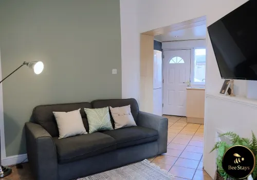 Bee Stays- Cooper House