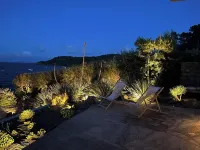 WATERFRONT VILLA PRIVATE ESTATE SWIMMING POOL AND SPA