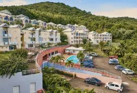 L&O Location Grenade Piscine Privée, à 5 Minutes de la Plage Vos Vacances Idéal! Hotels in La Trinite