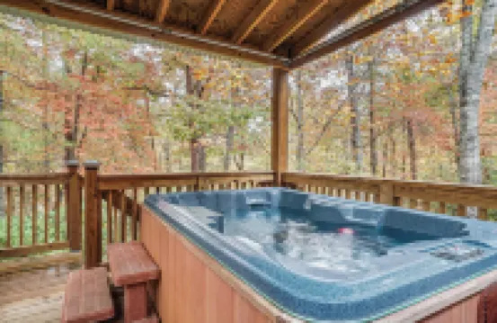 Spacious Home in Helen w/ Porch & Balcony!
