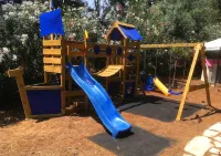 Villa for 12/14 people garden, pool, bbq, 100 meters from the sea, A / C, wi-fi Hotels in Donnalucata