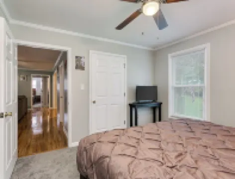 Down town Travelers rest walking to swamp rabbit bike trail Hotels in Travelers Rest