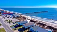 2 Tortugas West -- Renovated Oceanfront Duplex by Pier w/King Bed