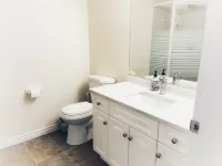 Spacious Family-Friendly Suite Near Cultus Lake with Private Entrance & Patio