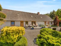 "Elia" - 5km to the Fjord Hotels in Spottrup