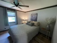 2-bedroom vacation home 11 minutes from The Andy Griffith Museum Hotels in Surry County