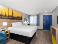 Days Inn by Wyndham Phoenix West Hotels near Estrella