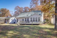 Bright Greenbackville Vacation Home w/ Game Room - Country Houses