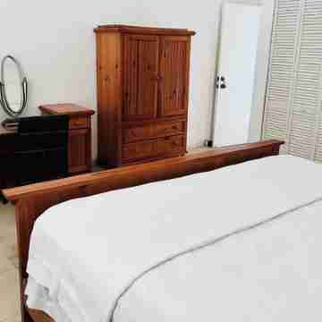 Luxury 4 bedrooms with pool by the golf course Rooms