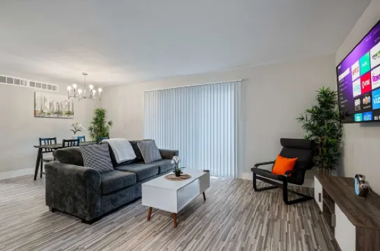 Spacious 2BR 1BA Haven - Perfect for Families Hotels in Rochester Hills