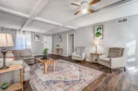 Yale Gather Hideaway Hotels in Bartlett