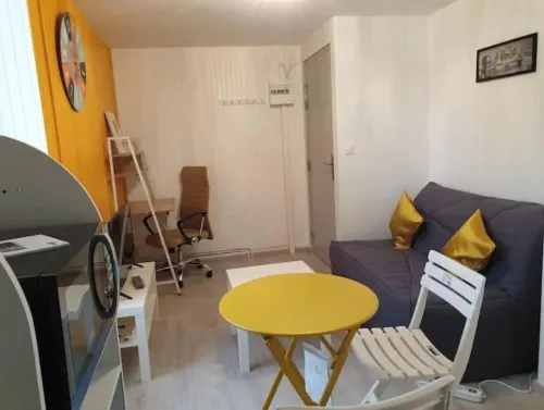 ? Studio Cyrorangé Vers Futuroscope/poitiers Nord