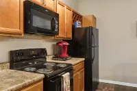 Huntsville Mid-City Serenity Oasis - Private Apartment in Gated Community