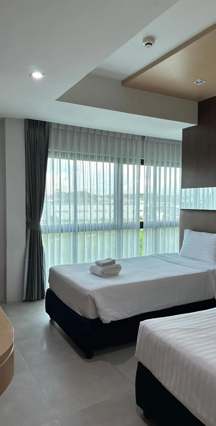 ห้องเตียงแฝด มีห้องน้ำฝักบัว - ปลอดบุหรี่