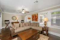 Newly Remodeled 3BR in Town · Cherry Street