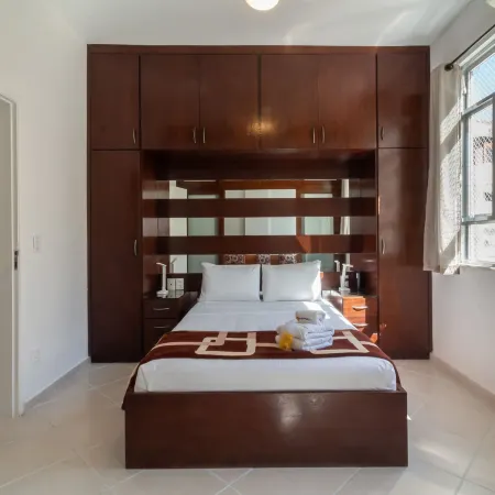 5 Minutes from Copacabana Beach Nsc906