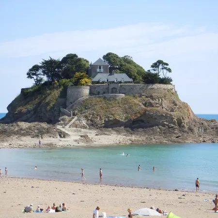 Holiday Home in Paramé near Saint-Malo Beaches