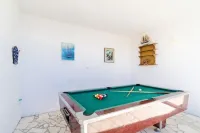 Apartments Knego - One Bedroom Apartment with Balcony and Sea View Hotels in Mlini