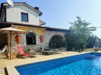 Holiday Home Sisan near Beach & Pool - 2성급