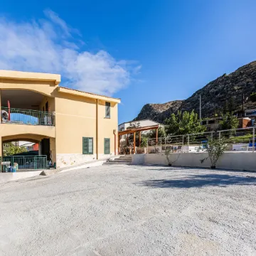 Villa in Sicily with Pool