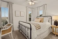 Downtown Ocean Springs Cottage with Golf Cart