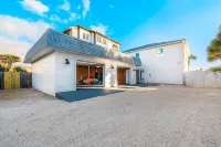 Beautiful Beachfront Home Near Alys Beach on 30A with Private Beach Hotel a Seacrest