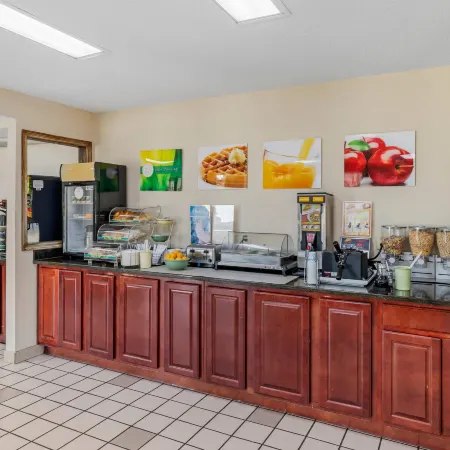 Quality Inn & Suites Stockbridge Atlanta South I-75