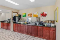Quality Inn & Suites Stockbridge Atlanta South I-75 - breakfast