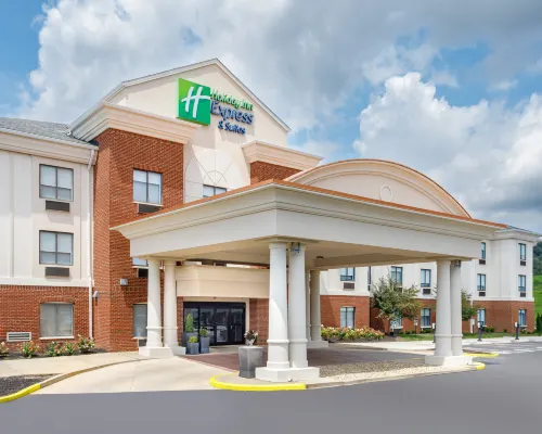 Holiday Inn Express & Suites Lancaster by IHG Hotels in Fairfield County