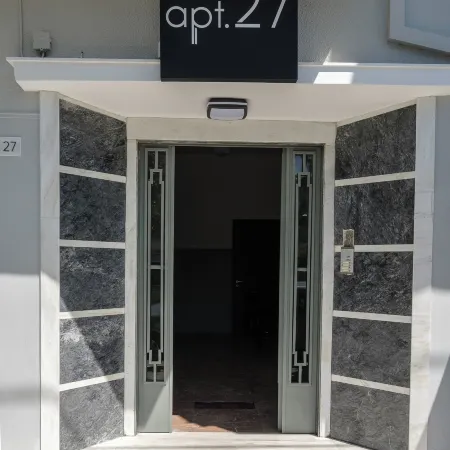 Apt.27-103