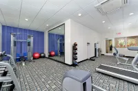Holiday Inn Express & Suites PEEKSKILL-LOWER HUDSON VALLEY by IHG - Parkering