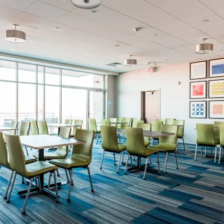 Holiday Inn Express & Suites MADISON by IHG